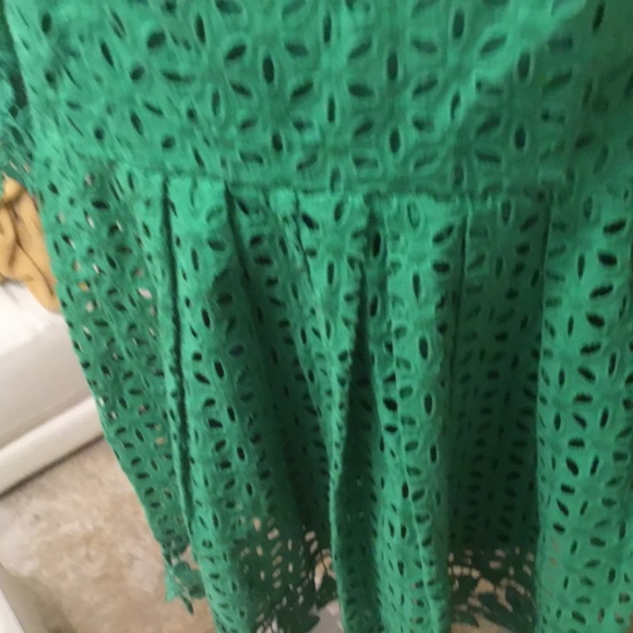 MODA International smock eyelet puff sleeve top - Picture 6 of 15